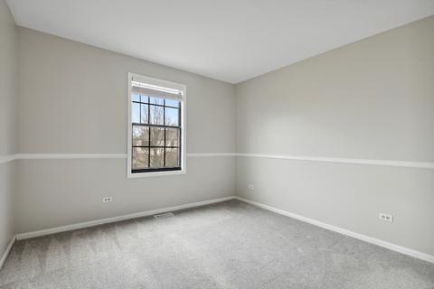 4525 Olmstead Dr, Hoffman Estates, IL 60192 photo 14