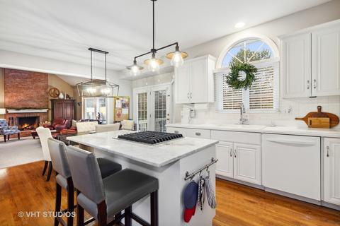 3648 White Eagle Dr, Naperville, IL 60564 photo 8