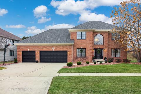3648 White Eagle Dr, Naperville, IL 60564 photo 2