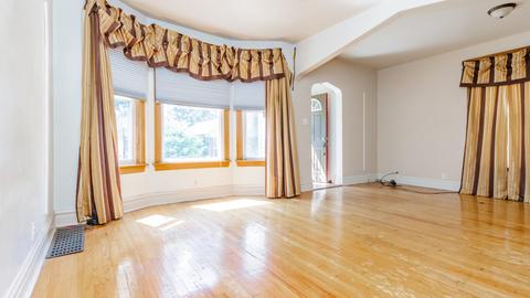 7629 S Champlain Ave, Chicago, IL 60619 photo 3