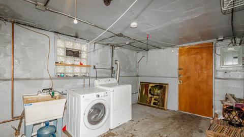 7629 S Champlain Ave, Chicago, IL 60619 photo 17