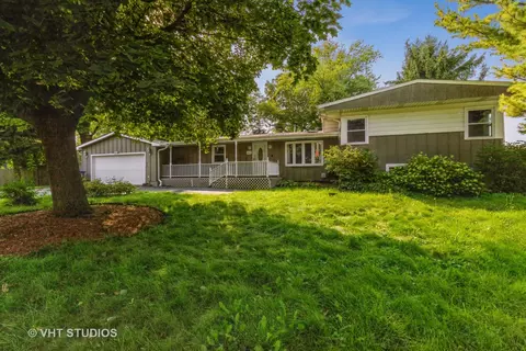 38314 N Russell Ave, Beach Park, IL 60087