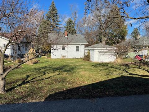 1909 E Taylor St, Bloomington, IL 61701 photo 8