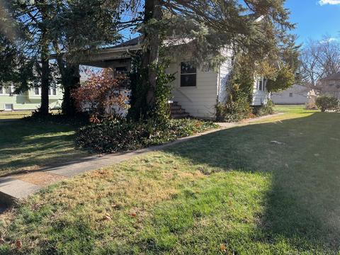 1909 E Taylor St, Bloomington, IL 61701 photo 4