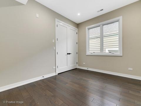 1714 W Nelson St, Chicago, IL 60657 photo 23