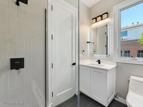 1714 W Nelson St, Chicago, IL 60657 photo 20