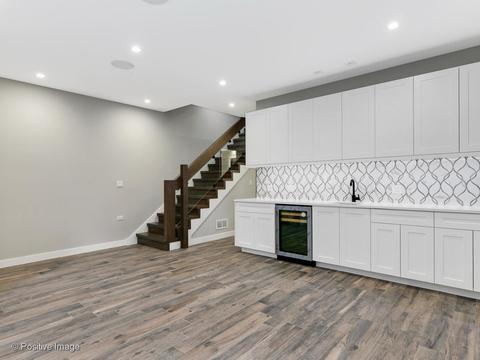 1714 W Nelson St, Chicago, IL 60657 photo 25