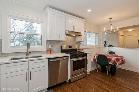 732 69th St, Willowbrook, IL 60527 photo 5