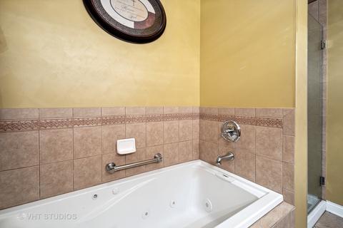 4809 S Champlain Ave, Chicago, IL 60615 photo 4
