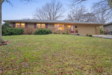 217 Doud Dr, Normal, IL 61761 photo 1