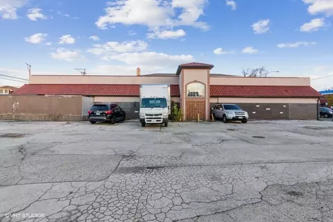5956 W Higgins Ave, Chicago, IL 60630