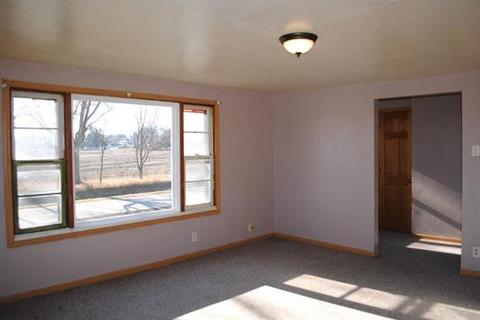 308 E Third St, Leaf River, IL 61047 photo 6