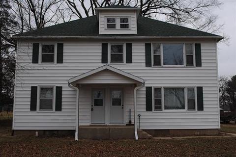 308 E Third St, Leaf River, IL 61047 photo 2