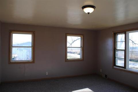 308 E Third St, Leaf River, IL 61047 photo 7