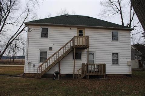 308 E Third St, Leaf River, IL 61047 photo 5