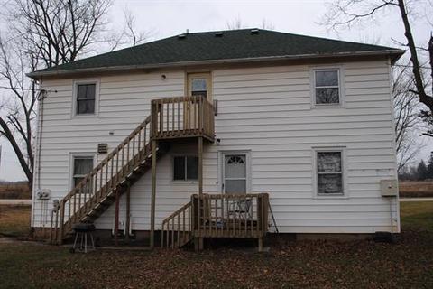 308 E Third St, Leaf River, IL 61047 photo 3