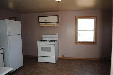 308 E Third St, Leaf River, IL 61047 photo 12