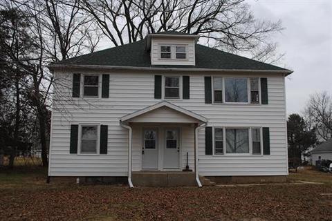 308 E Third St, Leaf River, IL 61047 photo 1