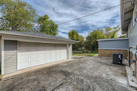 2708 Oxford Dr, Markham, IL 60426 photo 28