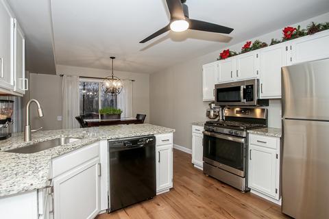 1287 Summersweet Ln, Bartlett, IL 60103 photo 11