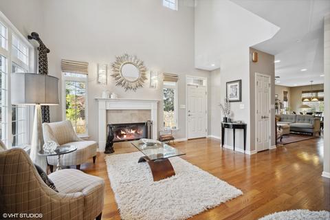 4211 Linden Tree Ln, Glenview, IL 60026 photo 2