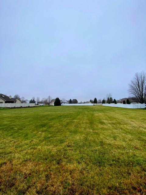 2360 Fox Run Dr, Kankakee, IL 60901 photo 6