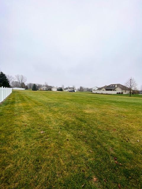 2360 Fox Run Dr, Kankakee, IL 60901 photo 3