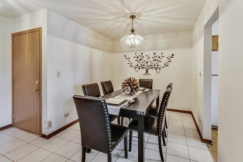 1920 Gresham Cir #A, Wheaton, IL 60189 photo 8