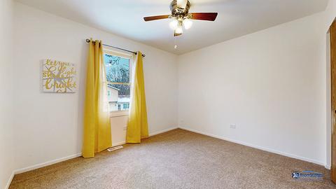 319 Maplewood Dr, Lakemoor, IL 60051 photo 12