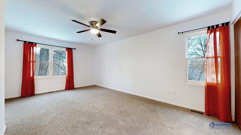 319 Maplewood Dr, Lakemoor, IL 60051 photo 11
