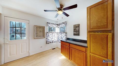 319 Maplewood Dr, Lakemoor, IL 60051 photo 5