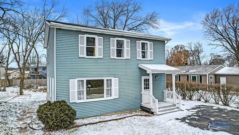 319 Maplewood Dr, Lakemoor, IL 60051 photo 1
