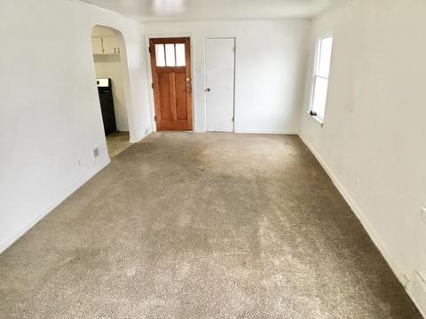 211 E North St, Dwight, IL 60420 photo 2
