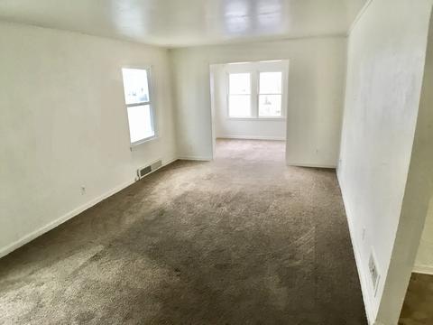211 E North St, Dwight, IL 60420 photo 3