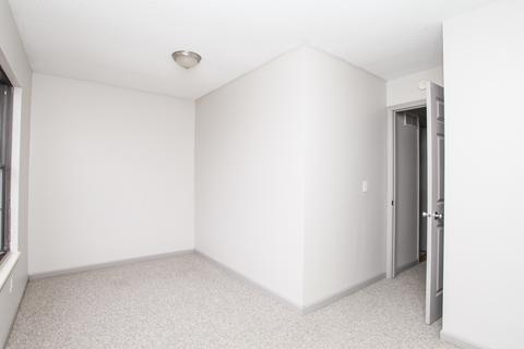 700 N Adelaide St #38, Normal, IL 61761 photo 22