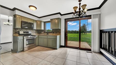 2019 185th St, Lansing, IL 60438 photo 4