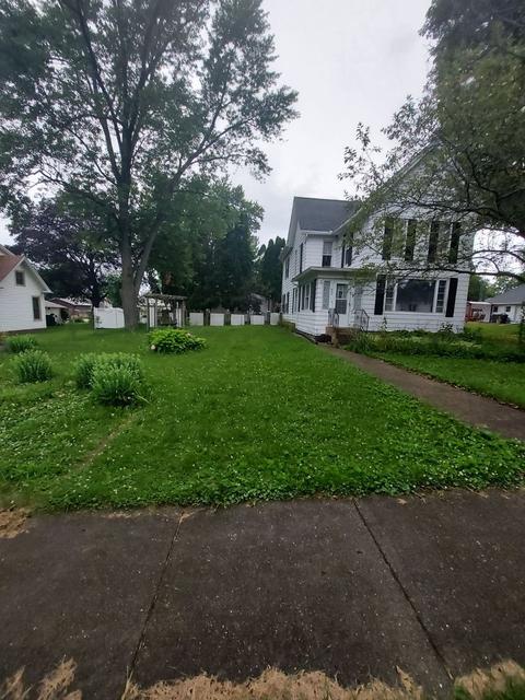 805 Evans Ave, Ashton, IL 61006 photo 2