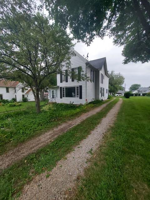 805 Evans Ave, Ashton, IL 61006 photo 3