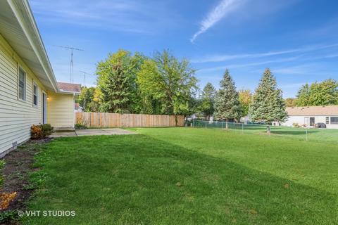 1017 Hampton Ct, Mchenry, IL 60050 photo 4