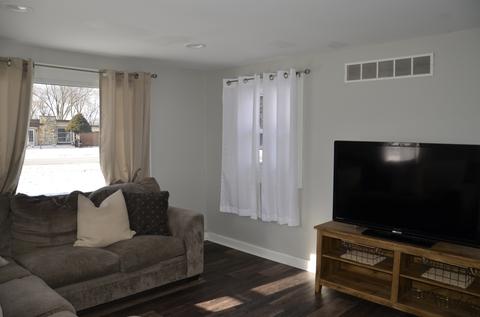 1316 5th St, Aurora, IL 60505 photo 5