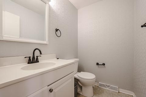9331 Hamlin Ave, Des Plaines, IL 60016 photo 9