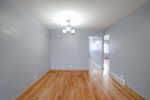 9331 Hamlin Ave, Des Plaines, IL 60016 photo 5