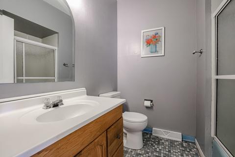 9331 Hamlin Ave, Des Plaines, IL 60016 photo 17