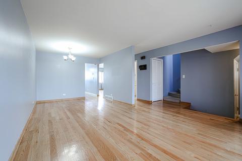 9331 Hamlin Ave, Des Plaines, IL 60016 photo 3