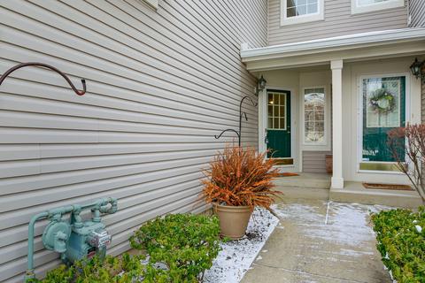 3115 Reflection Dr, Naperville, IL 60564 photo 2
