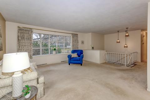 1105 Modaff Rd, Naperville, IL 60540 photo 4