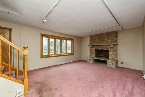 110 Cherry St, Cary, IL 60013 photo 2