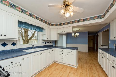 110 Cherry St, Cary, IL 60013 photo 3