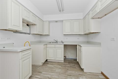 6823 S Roberts Rd, Bridgeview, IL 60455 photo 7