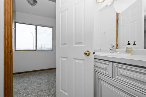 6823 S Roberts Rd, Bridgeview, IL 60455 photo 12